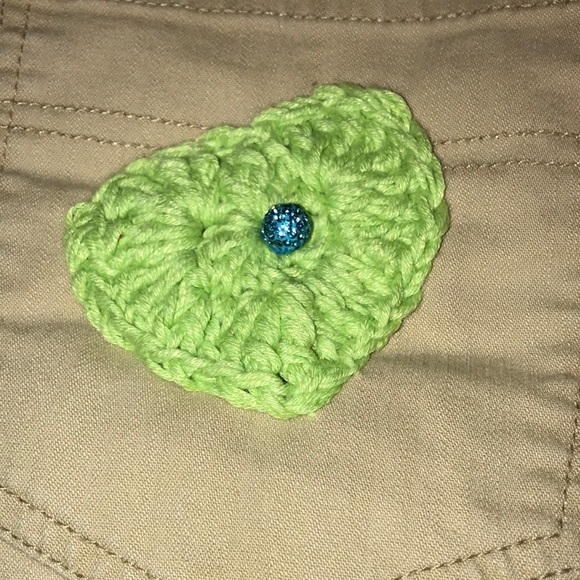 Women’s UPCYCLED EUC Sz 9 HAND CRAFTED, CROCHETED Chic Tan with Blue Crochet - Picture 12 of 16